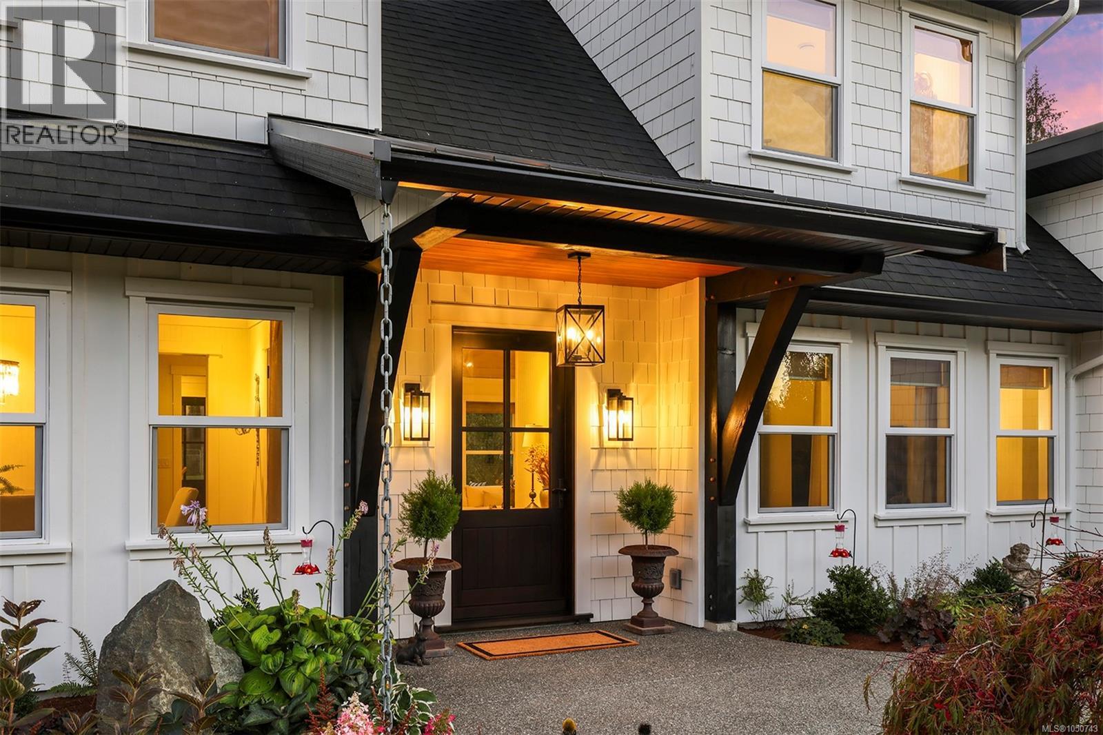 3553 Winn Rd - 2