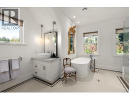 3553 Winn Rd, Courtenay, BC V9J1N8 Photo 52
