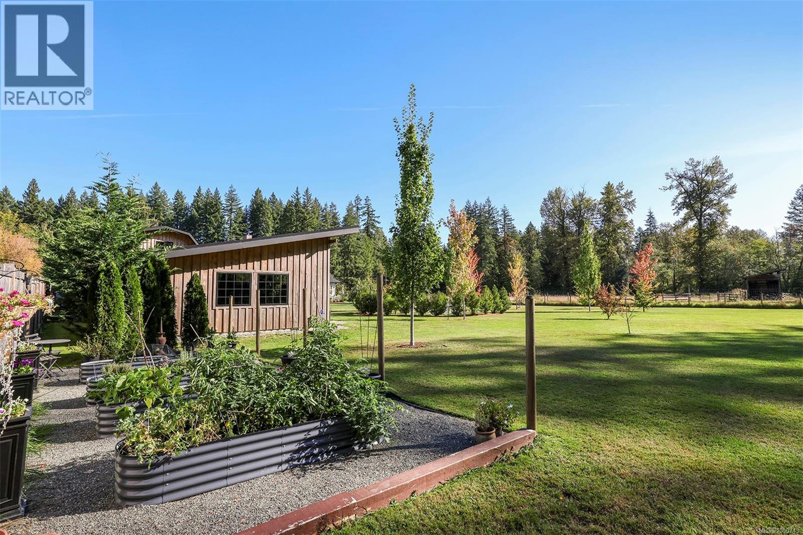 3553 Winn Rd - Image 90