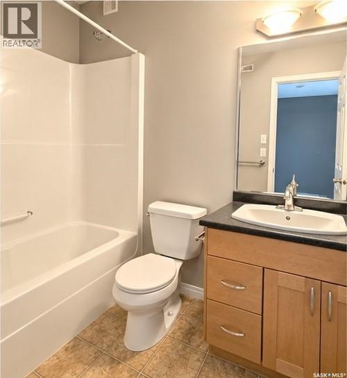 #25 547 East Hampton BOULEVARD - 20