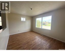 Games room - 16 Thomson Drive, Kindersley, SK S0L1S0 Photo 7