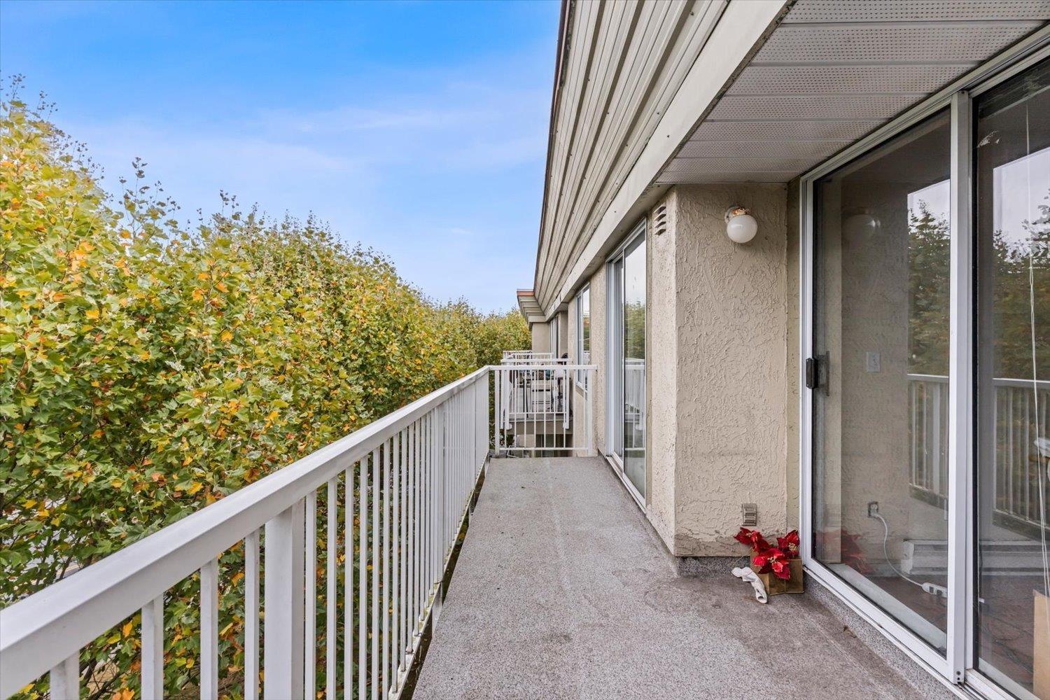 Photo of 432 32830 GEORGE FERGUSON WAY 16
