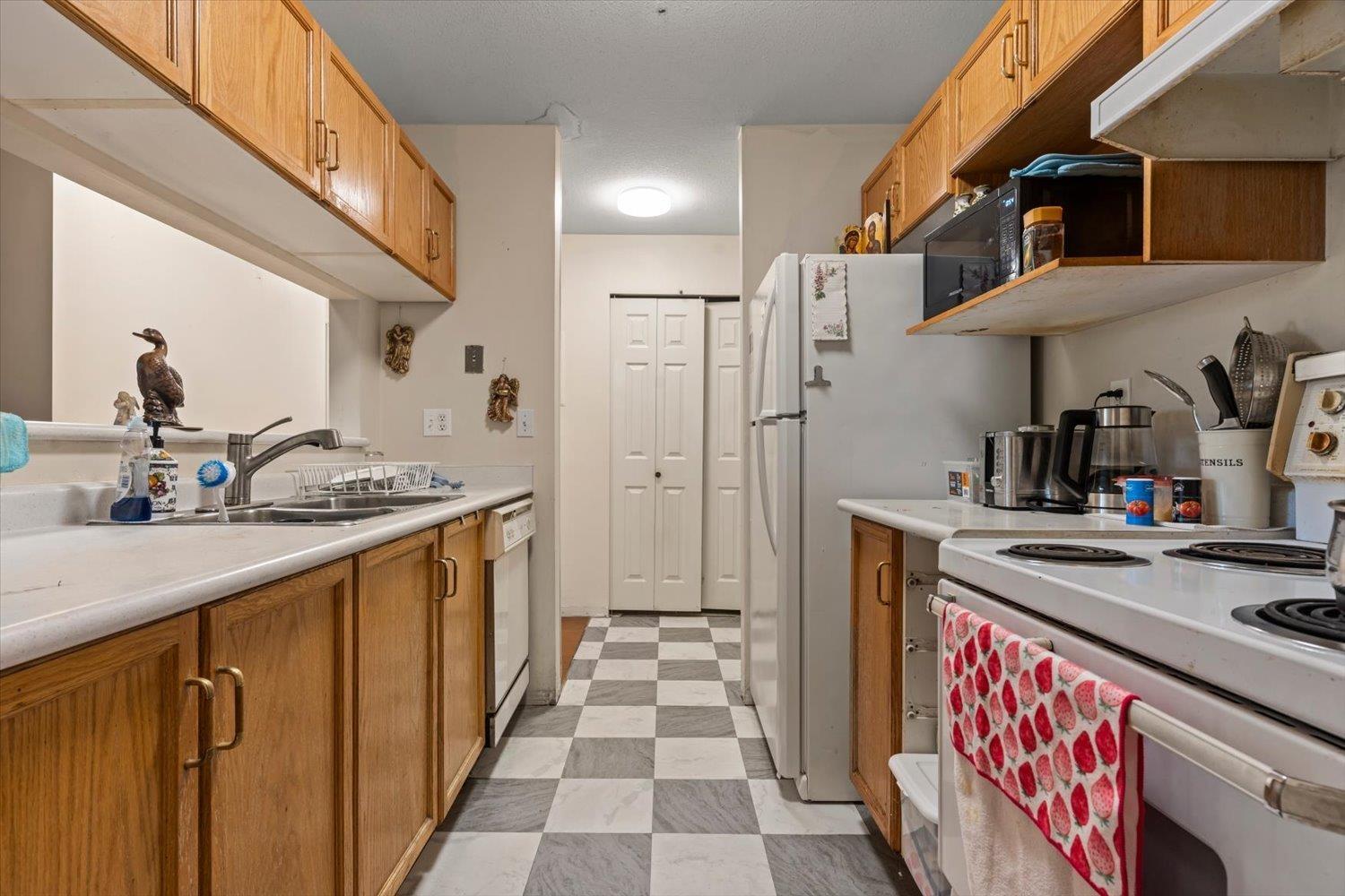 Photo of 432 32830 GEORGE FERGUSON WAY 17