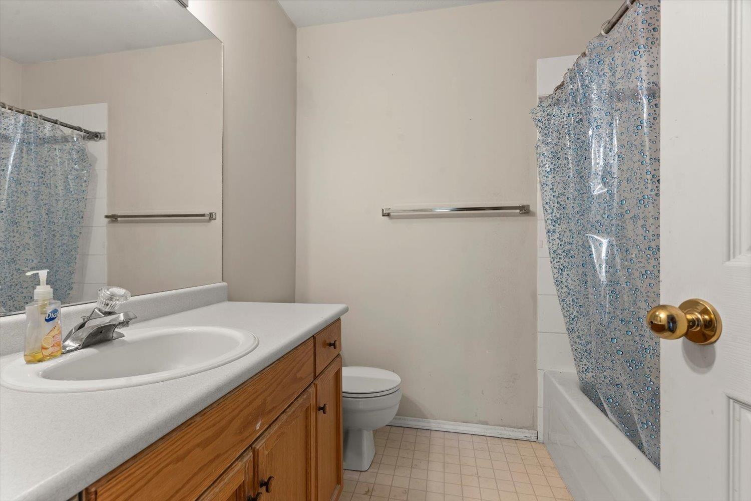 Photo of 432 32830 GEORGE FERGUSON WAY 24