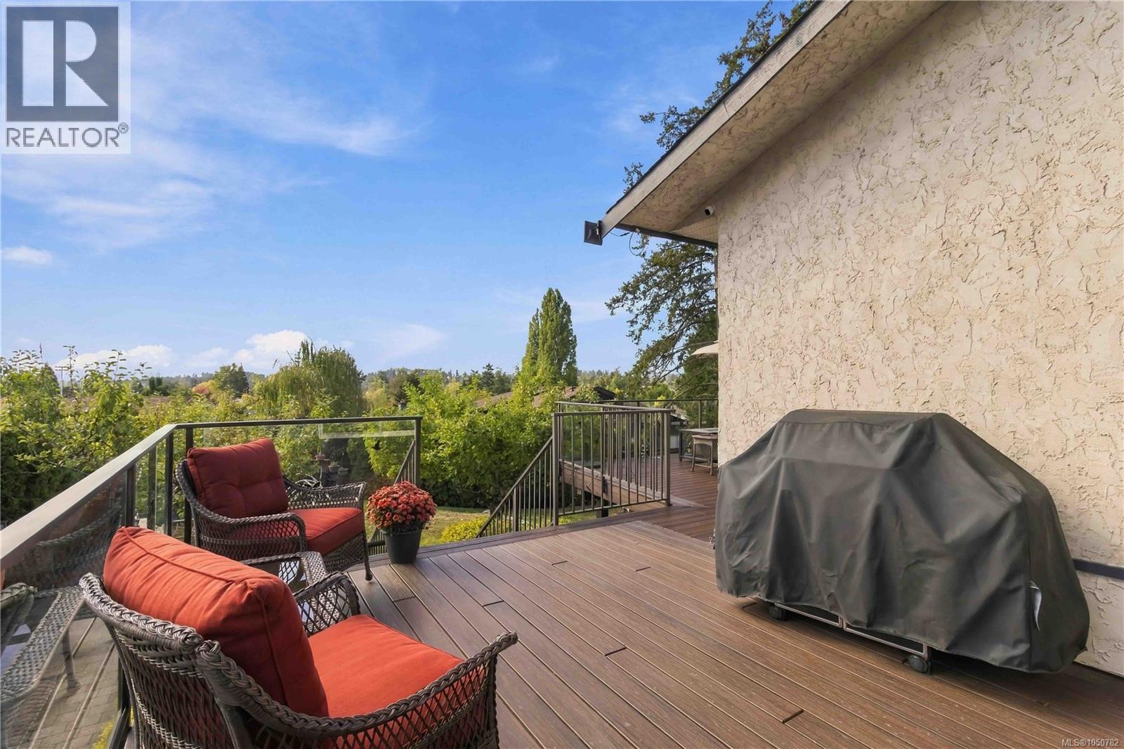 595 Ridgegrove Ave - 49