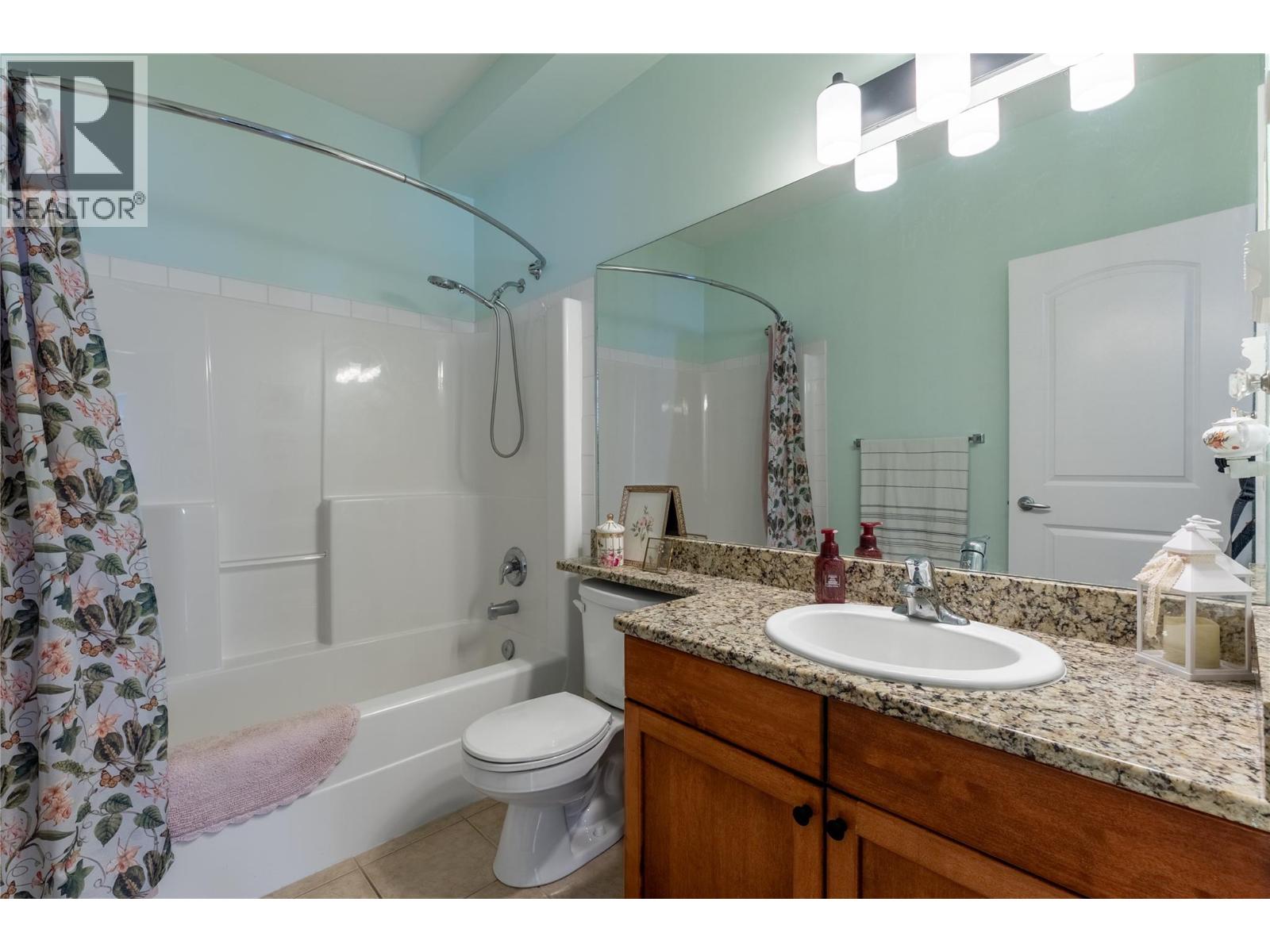 203 2523 Shannon View Drive, West Kelowna