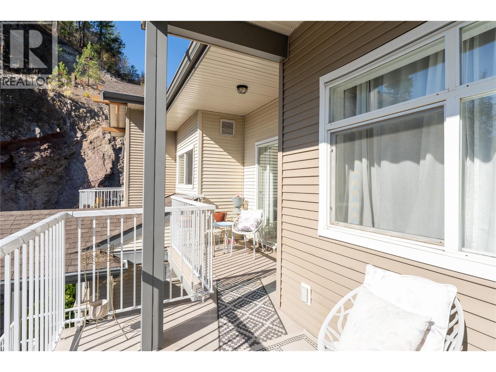 203 2523 Shannon View Drive, West Kelowna