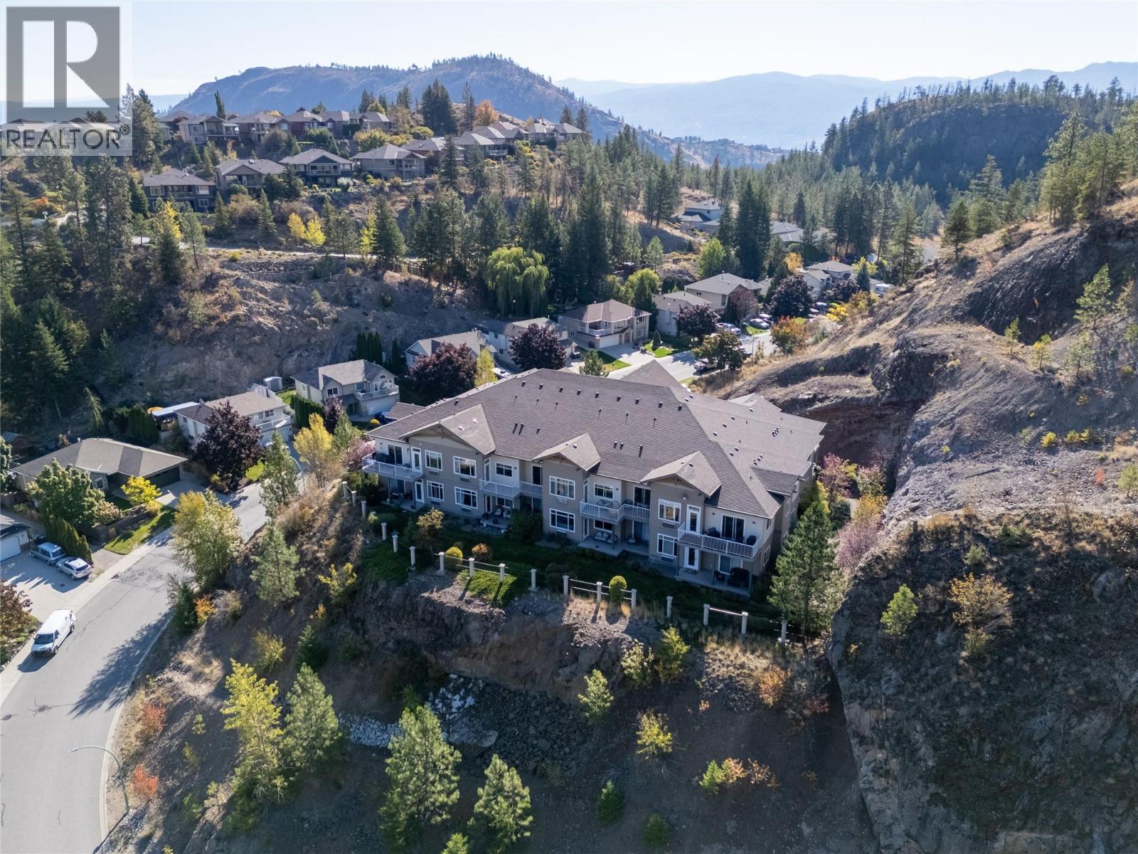 #203 2523 Shannon View Drive - 21