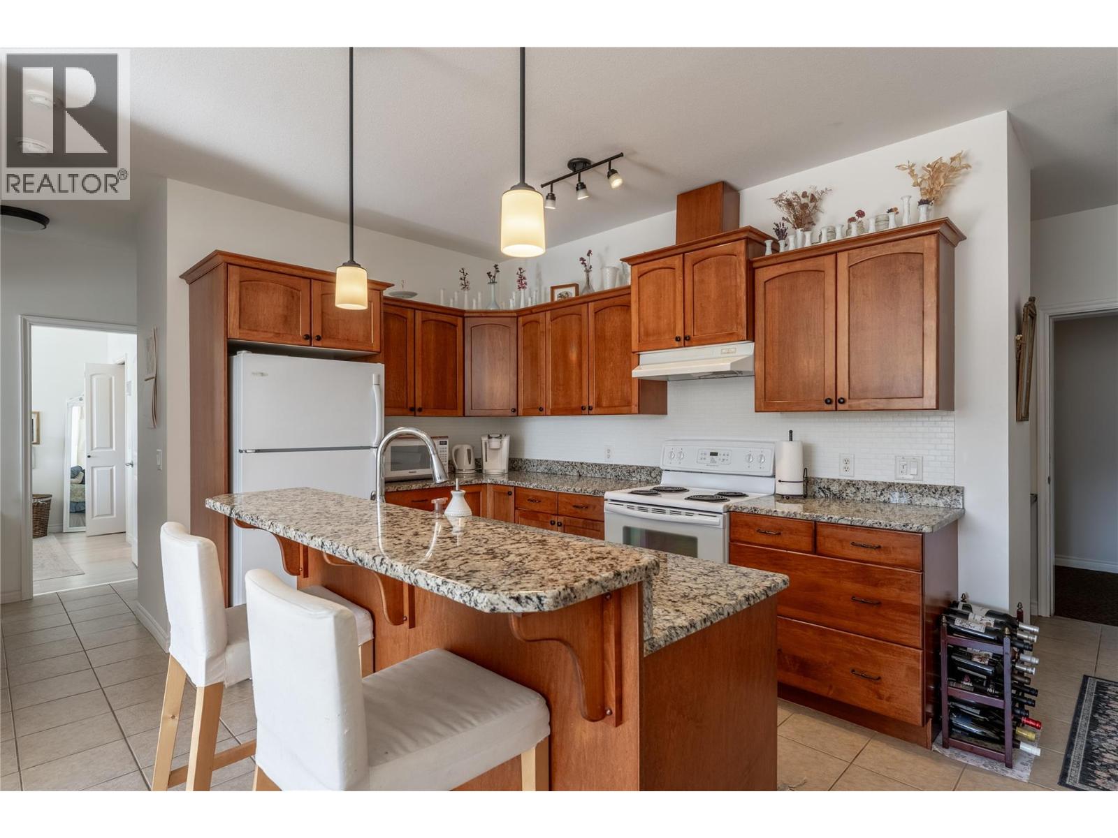 203 2523 Shannon View Drive, West Kelowna