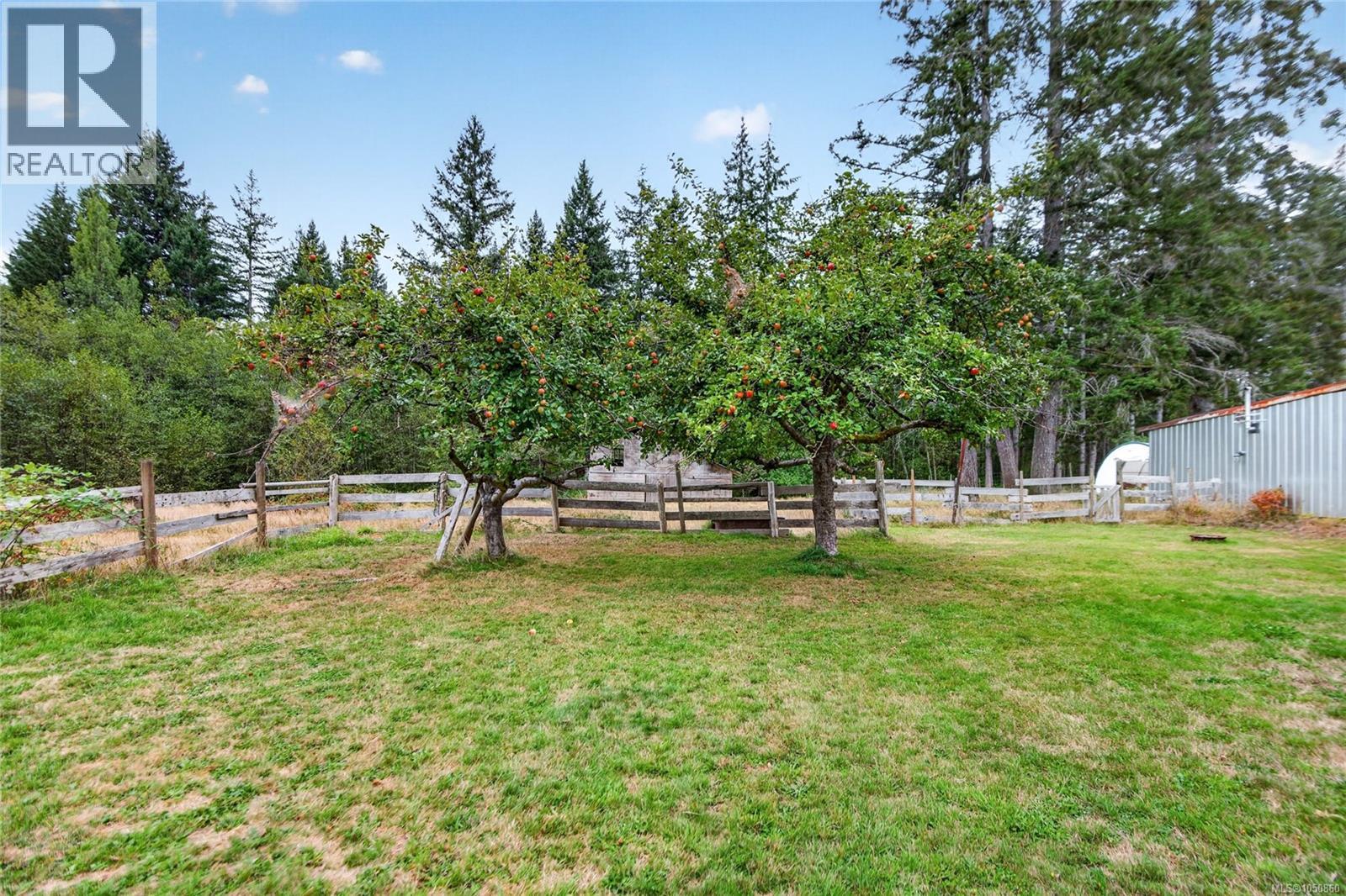 6553 Island Hwy N - Image 55