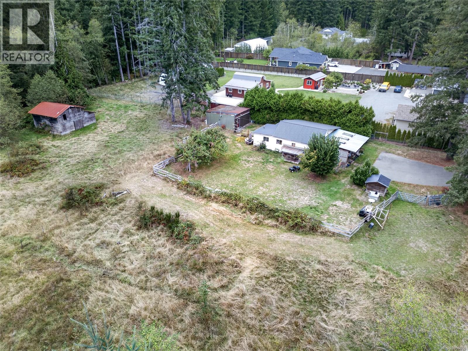 6553 Island Hwy N - Image 64