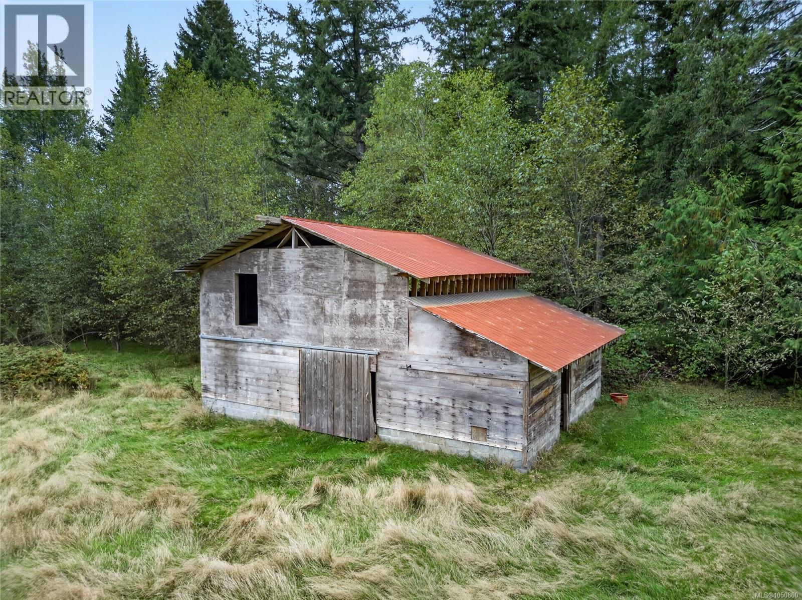 6553 Island Hwy N - 15