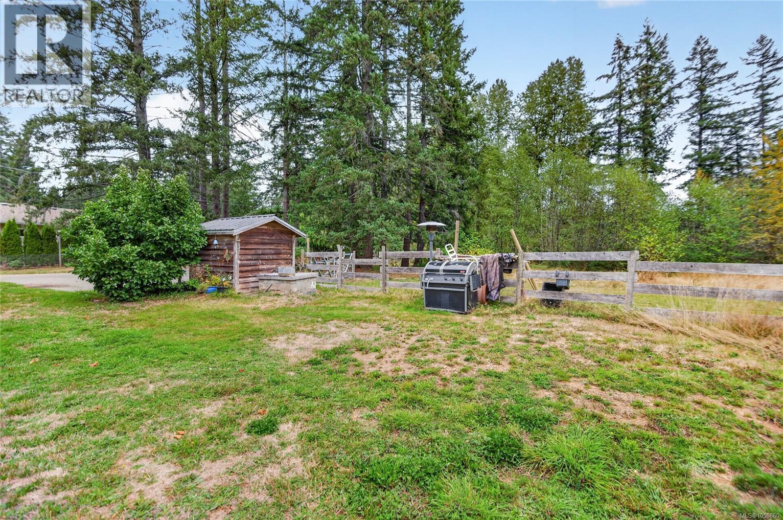 6553 Island Hwy N - 53
