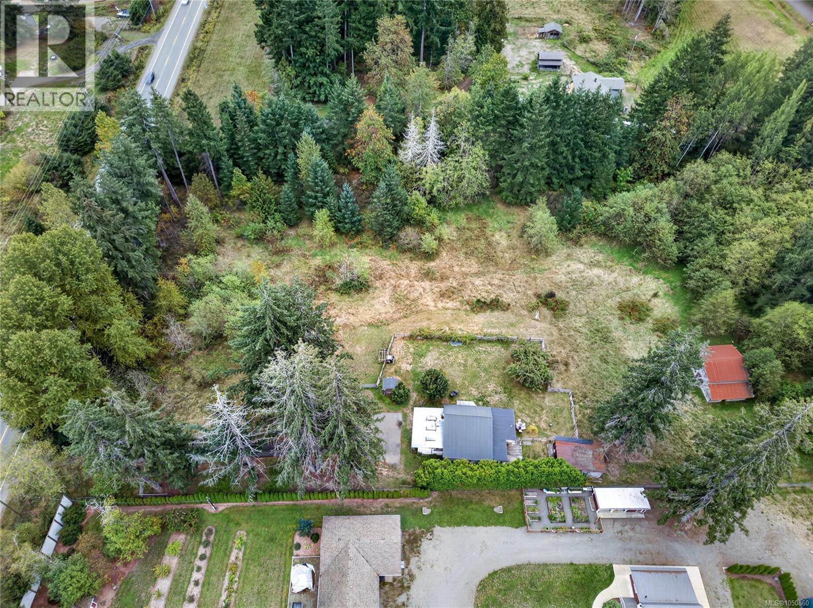 6553 Island Hwy N - 65