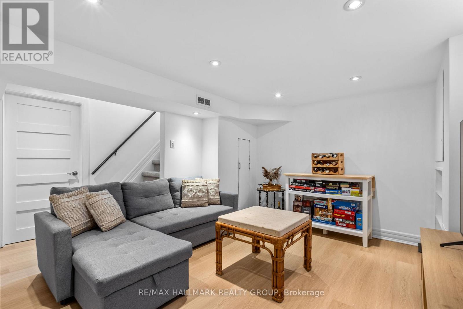 826 COLSON AVENUE - Image 32