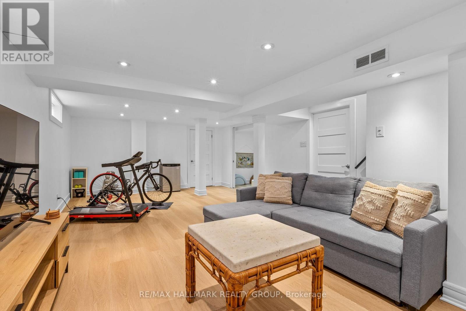826 COLSON AVENUE - Image 34