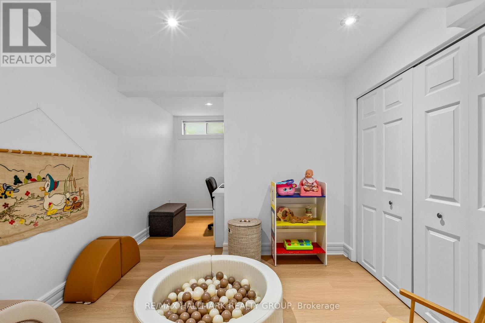 826 COLSON AVENUE - 35