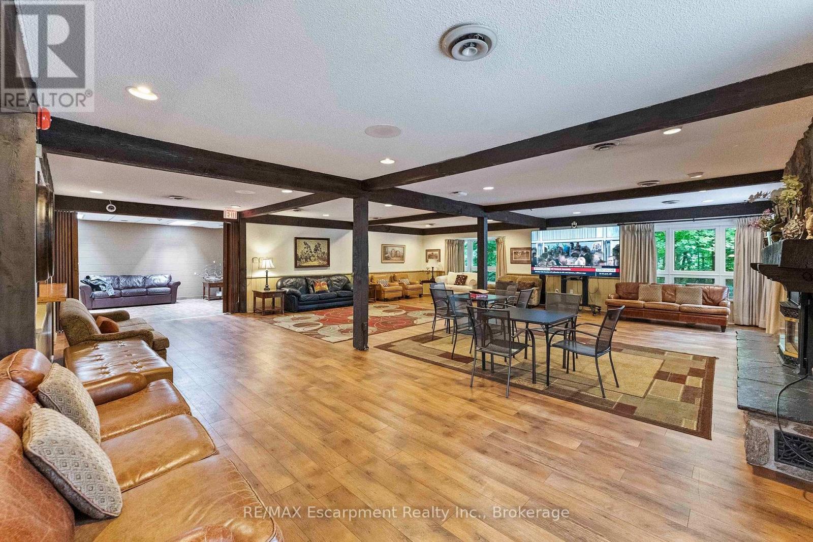 1160 Walden Circle — photo 39