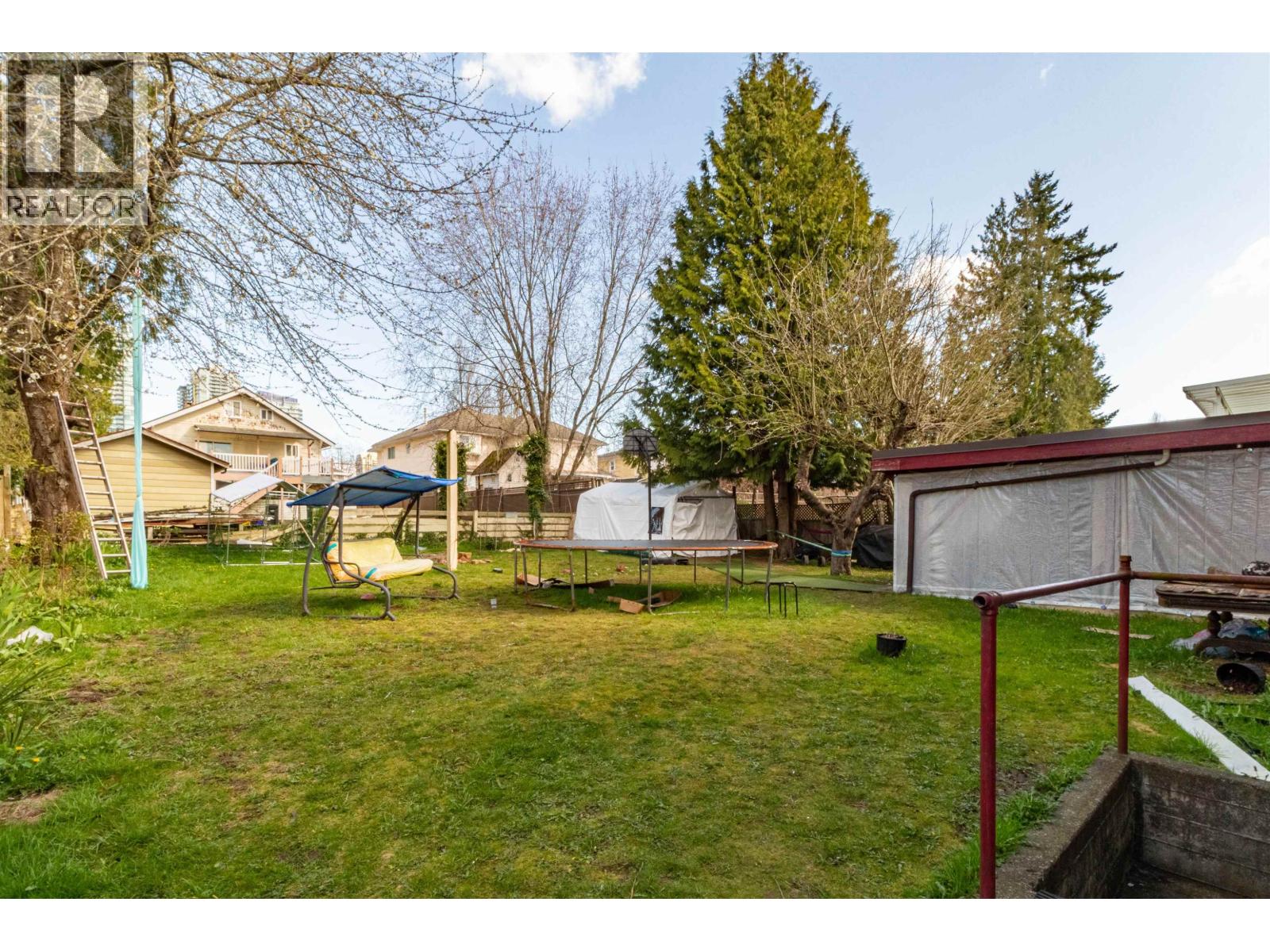 4939 SIDLEY STREET, Burnaby — photo 4