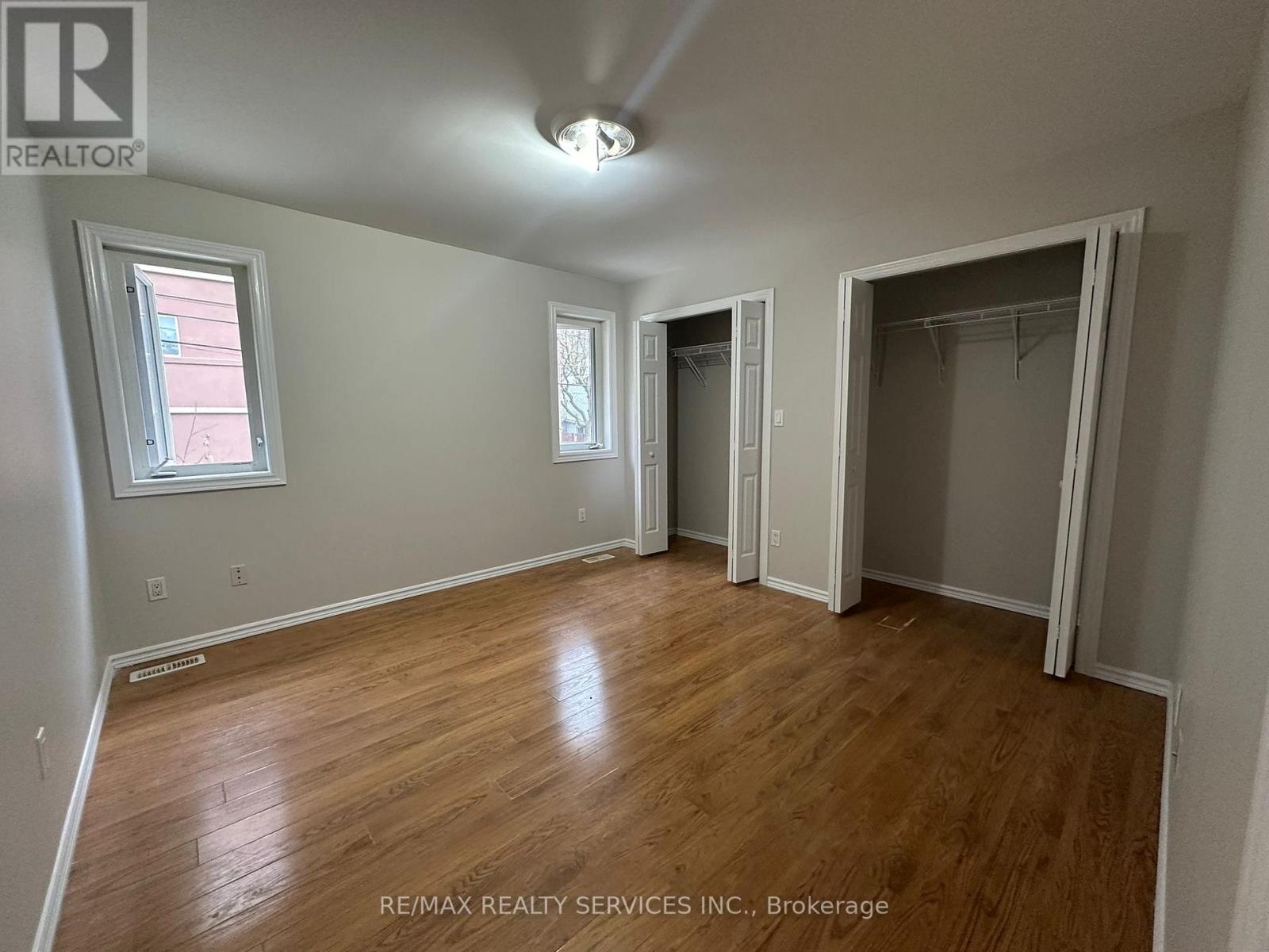 975 ALBERT ROAD - 4