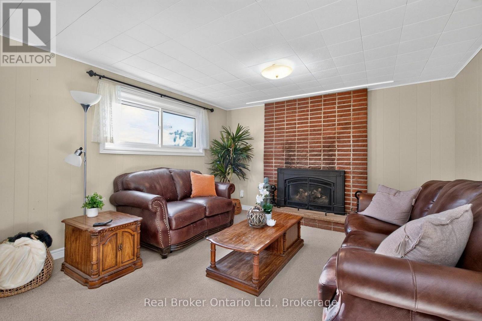 413 CORNELL DRIVE - Image 16