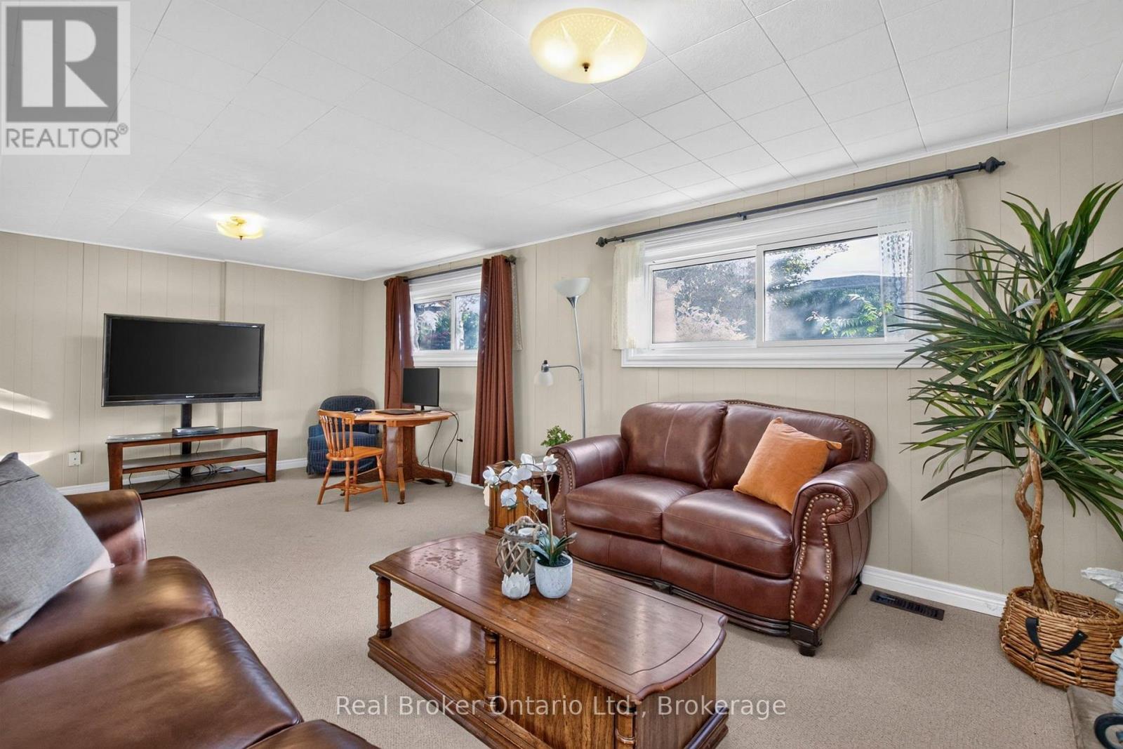 413 CORNELL DRIVE - Image 17