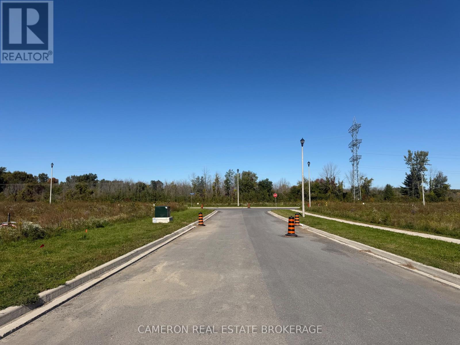 1692 WOODWARD COURT, Cornwall — photo 3