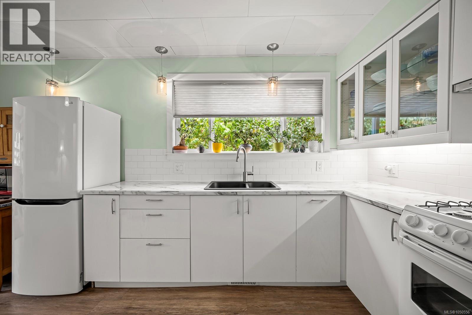 836 3rd St - 7