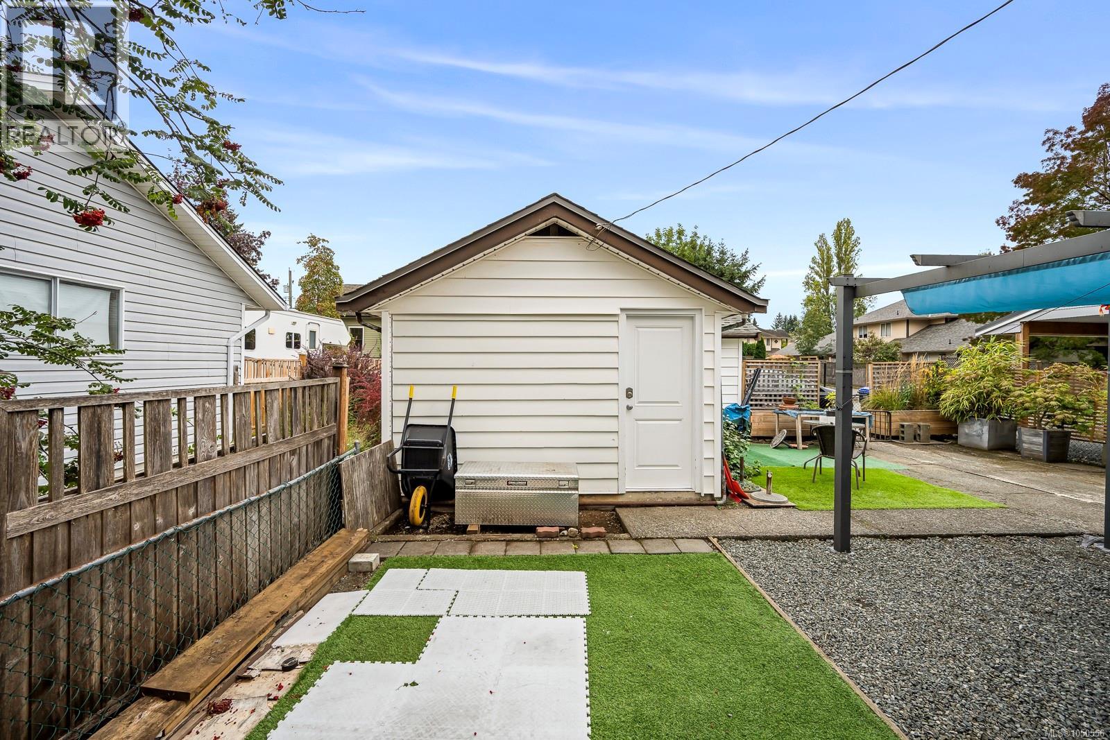 836 3rd St - 29