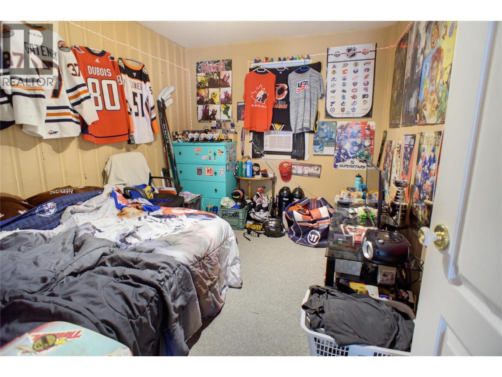 1302 CORNWALL Street - Image 11