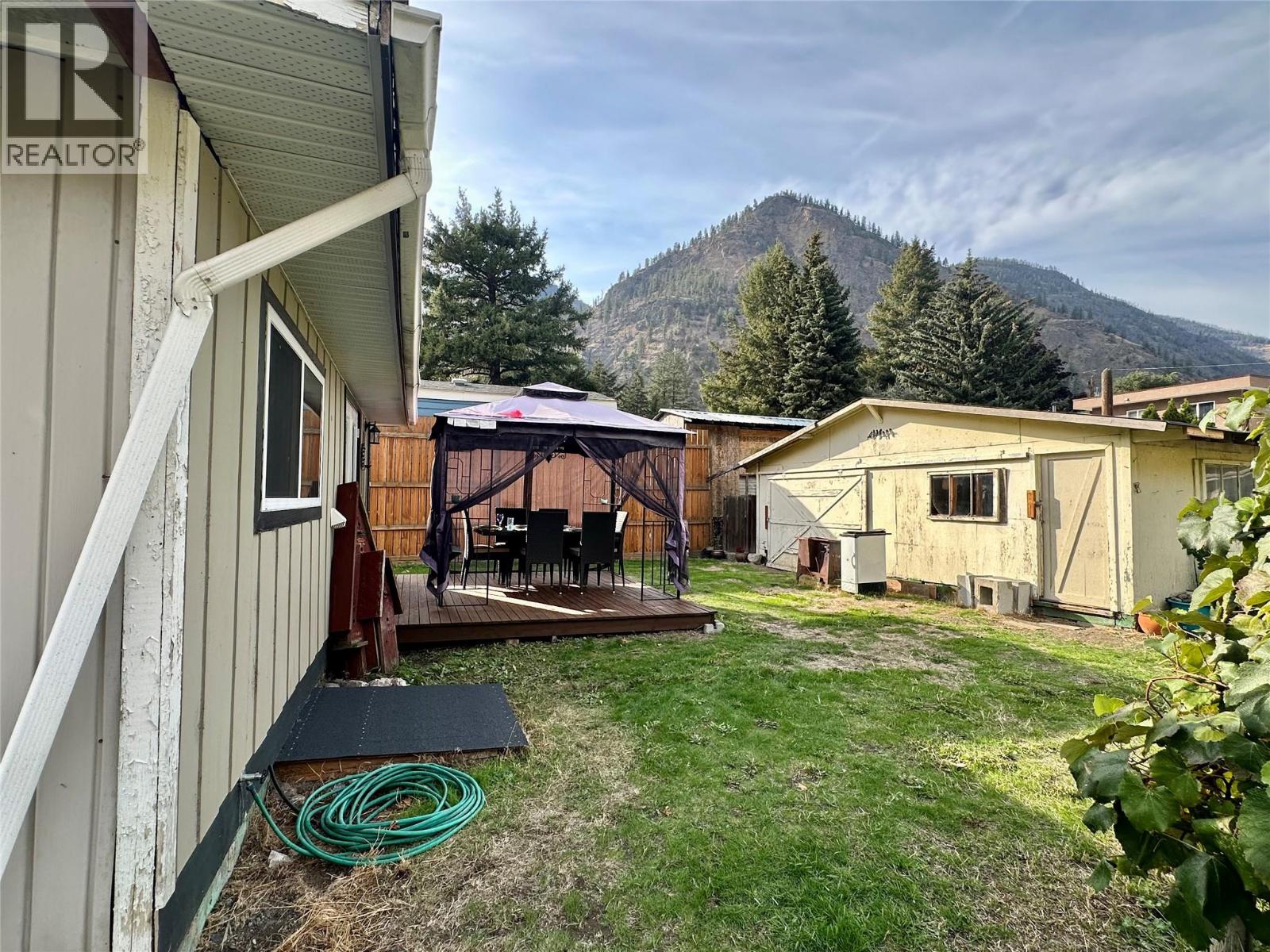 2632 6th Street, Olalla