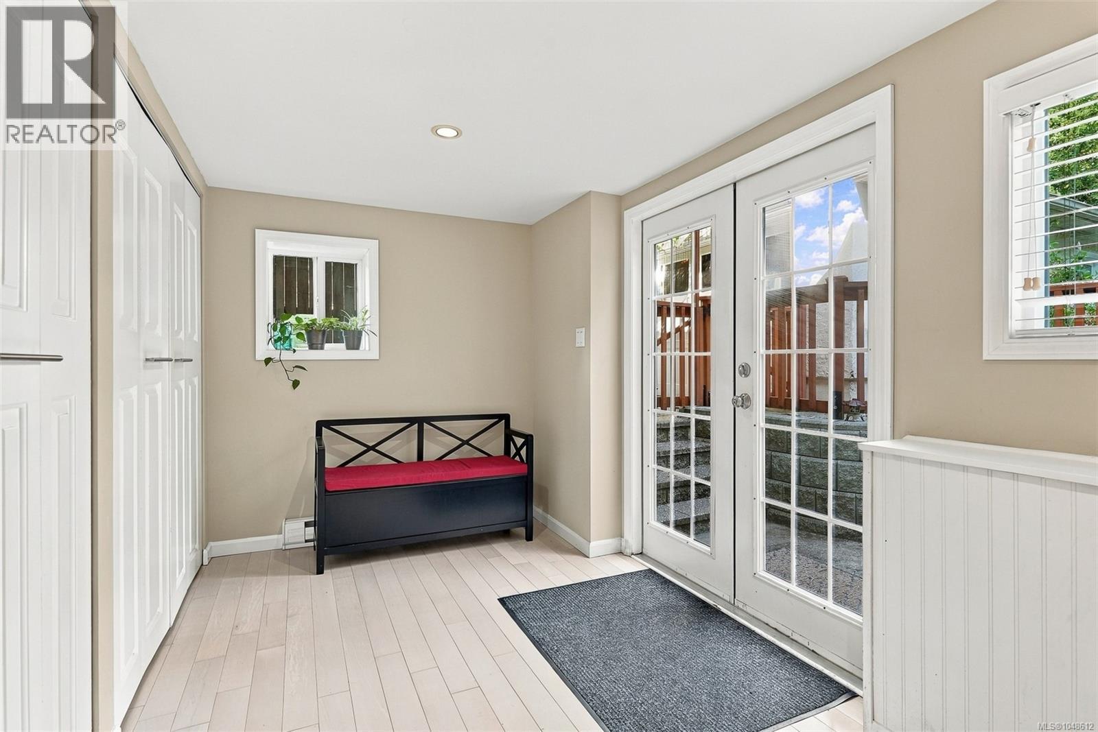  711 Richmond Avenue, Victoria