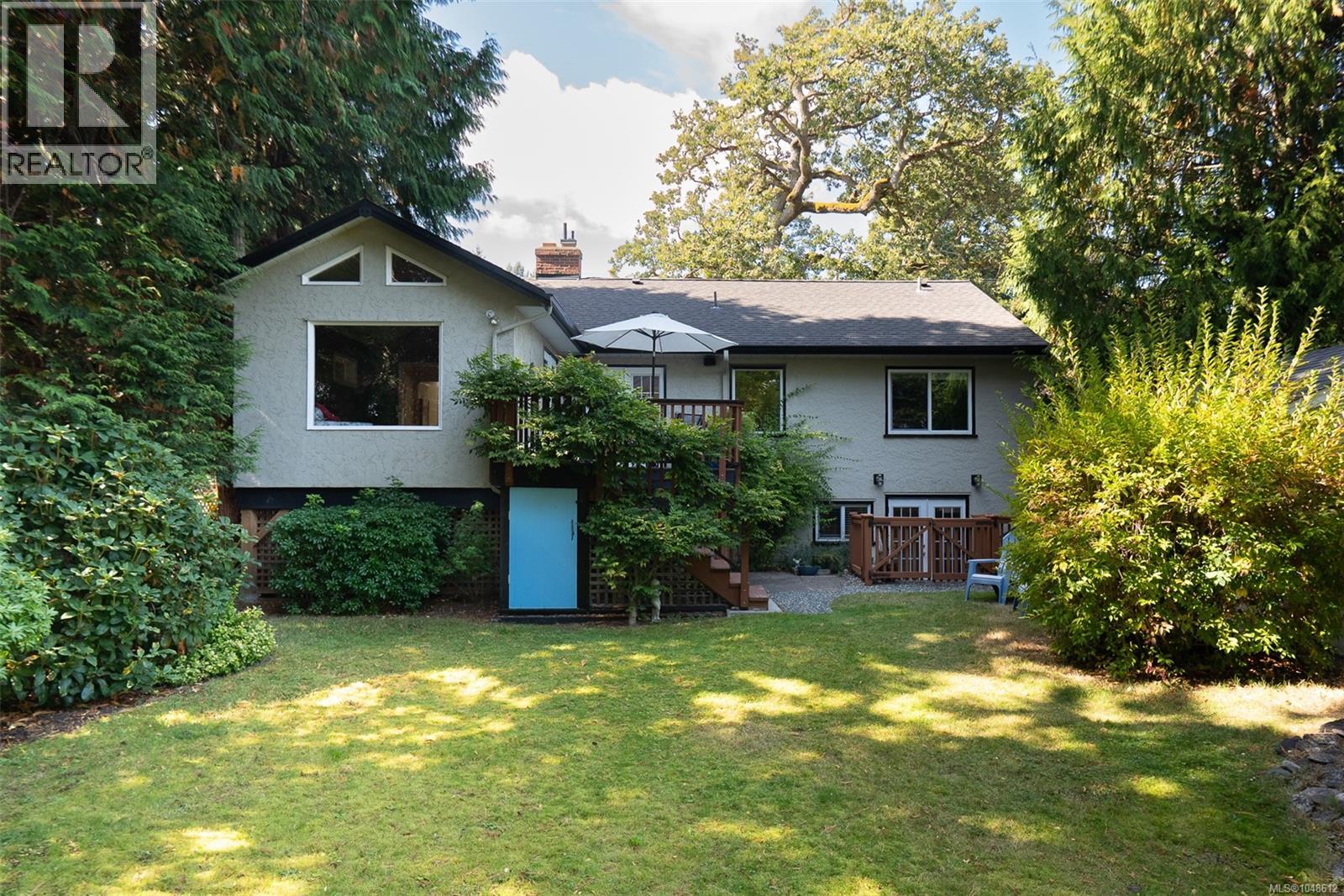  711 Richmond Avenue, Victoria