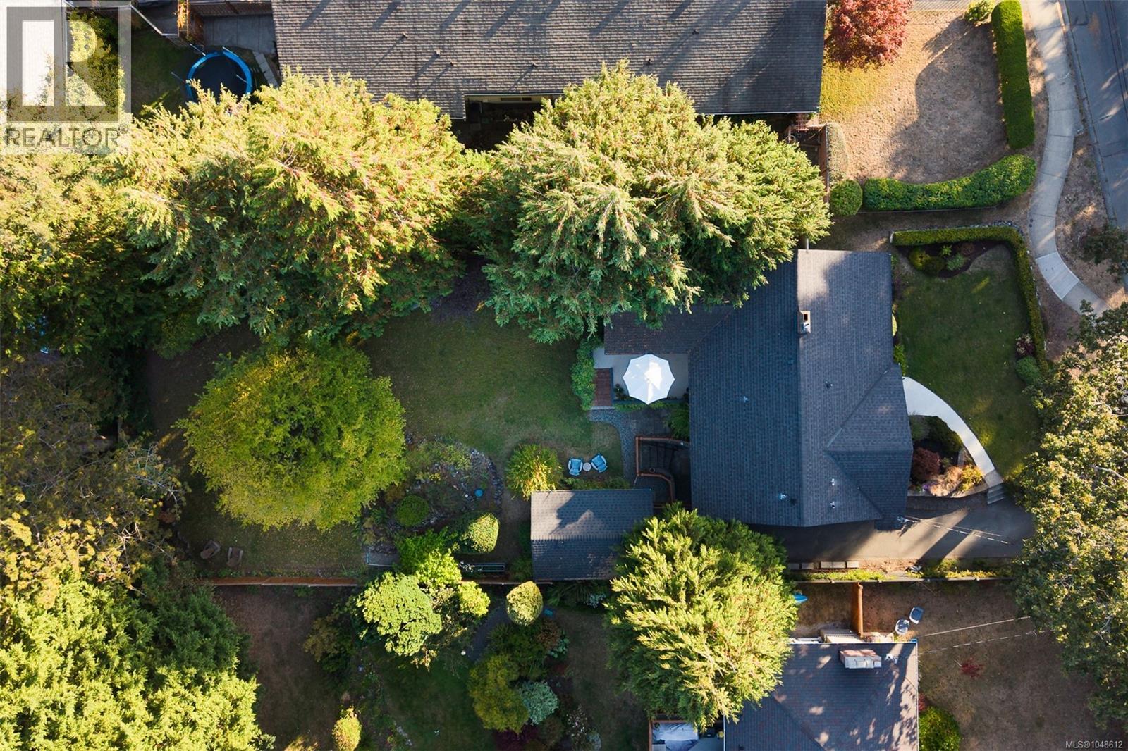  711 Richmond Avenue, Victoria