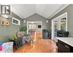 Kitchen - 711 Richmond Ave, Victoria, BC V8S3Z2 Photo 15