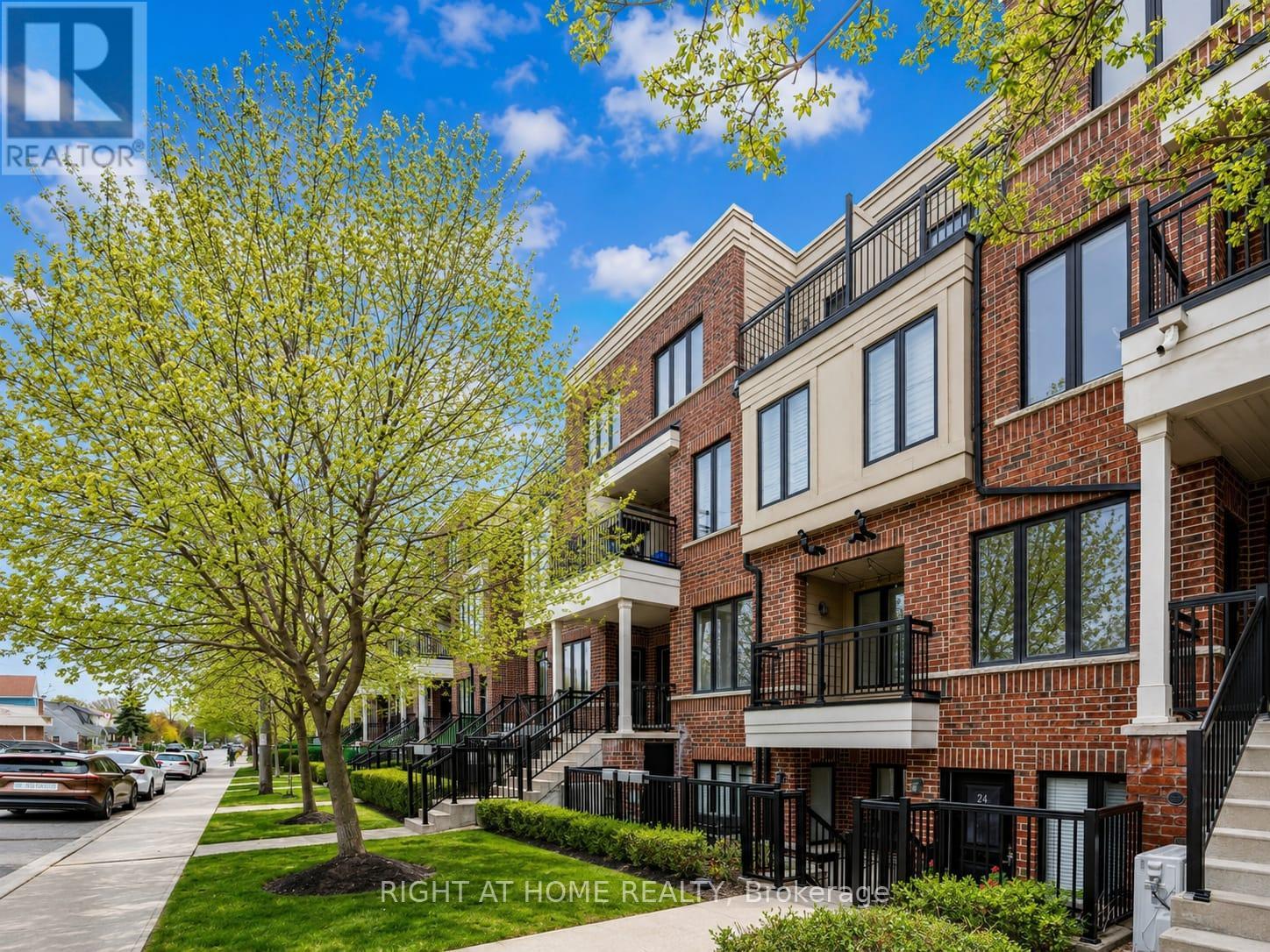 23 - 120 TWENTY FOURTH STREET, Toronto (Long Branch) — photo 2