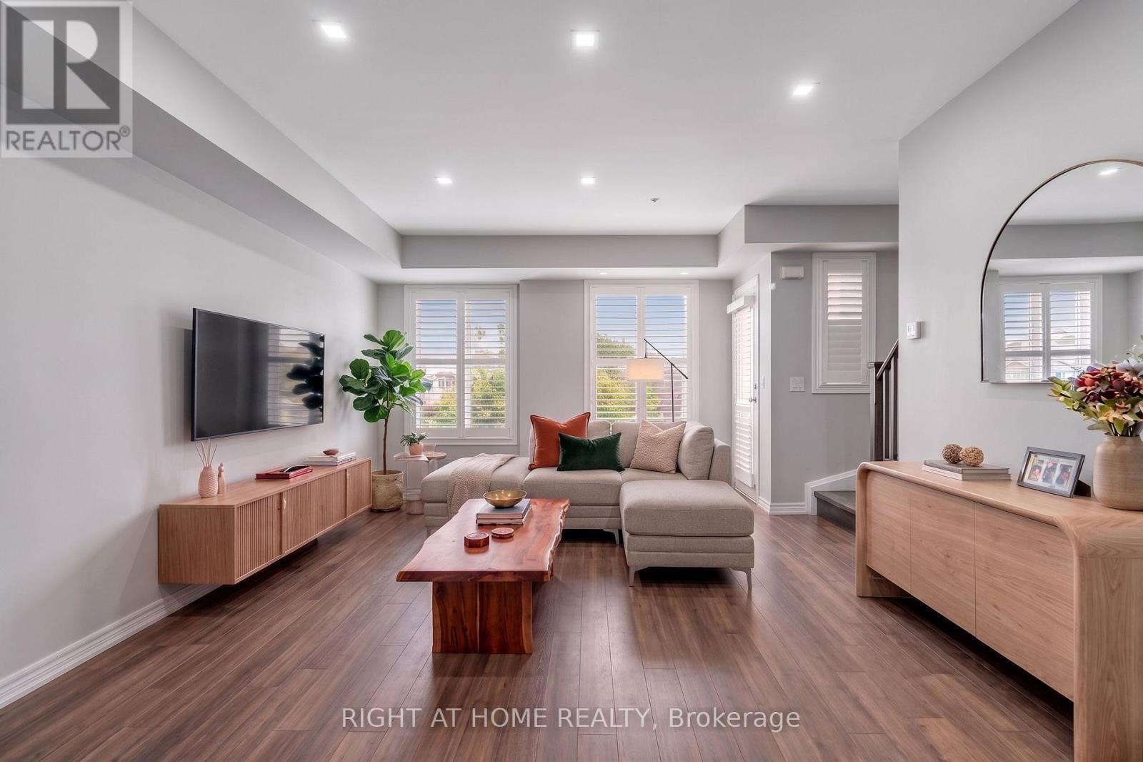 23 - 120 TWENTY FOURTH STREET, Toronto (Long Branch) — photo 3