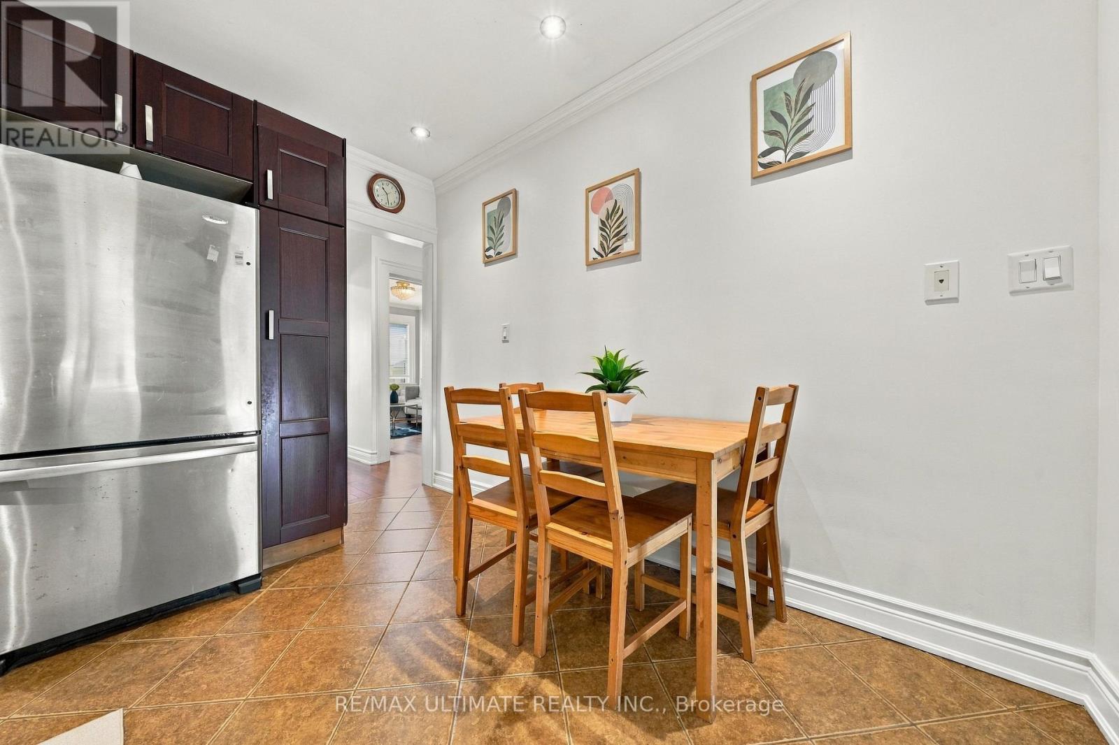 372 BLACKTHORN AVENUE, Toronto (Keelesdale-Eglinton West) — photo 6
