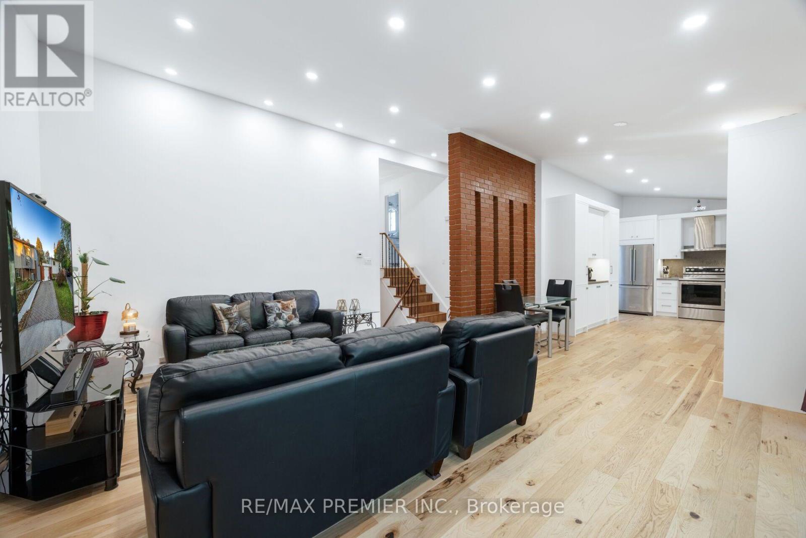 9 ADELINE COURT, Toronto (Mount Olive-Silverstone-Jamestown) — photo 11