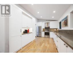 9 Adeline Court, Toronto, ON M9V3M9 Photo 14