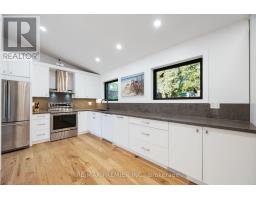 9 Adeline Court, Toronto, ON M9V3M9 Photo 19
