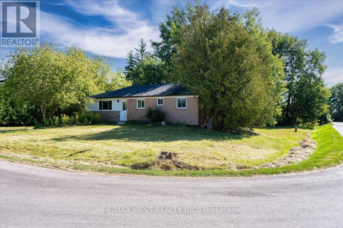 17 HEATHER STREET, Caledon — photo 2