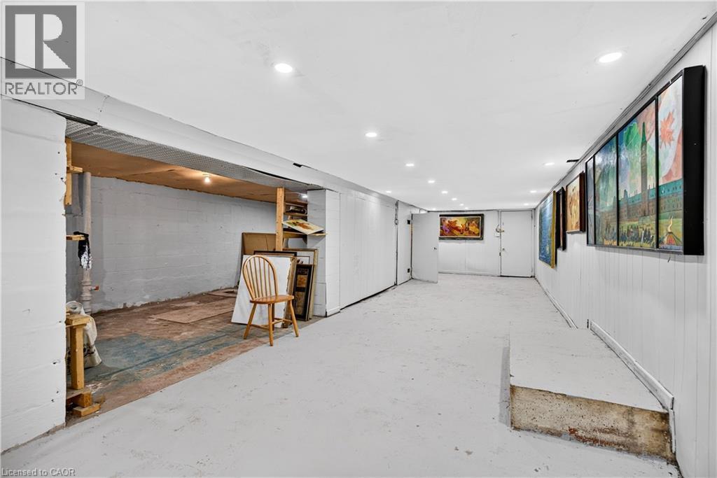 689 E BARTON Street E, Hamilton — photo 23
