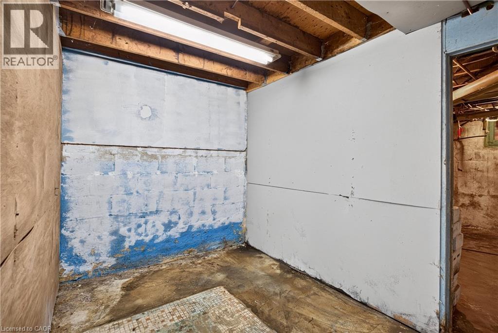 689 E BARTON Street E, Hamilton — photo 29
