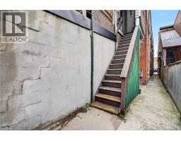 689 E Barton Street E, Hamilton, ON L8L3A5 Photo 32