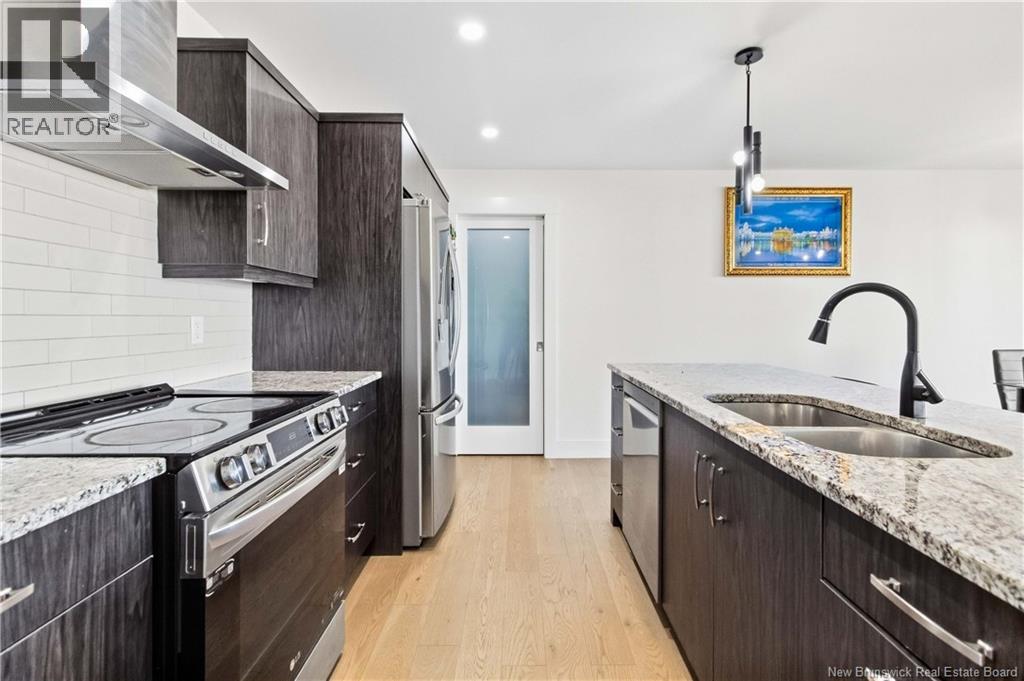 136 Runneymeade Road - 11