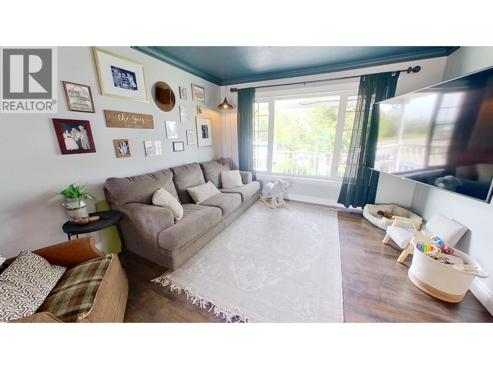 10411 110 AVENUE - Image 7