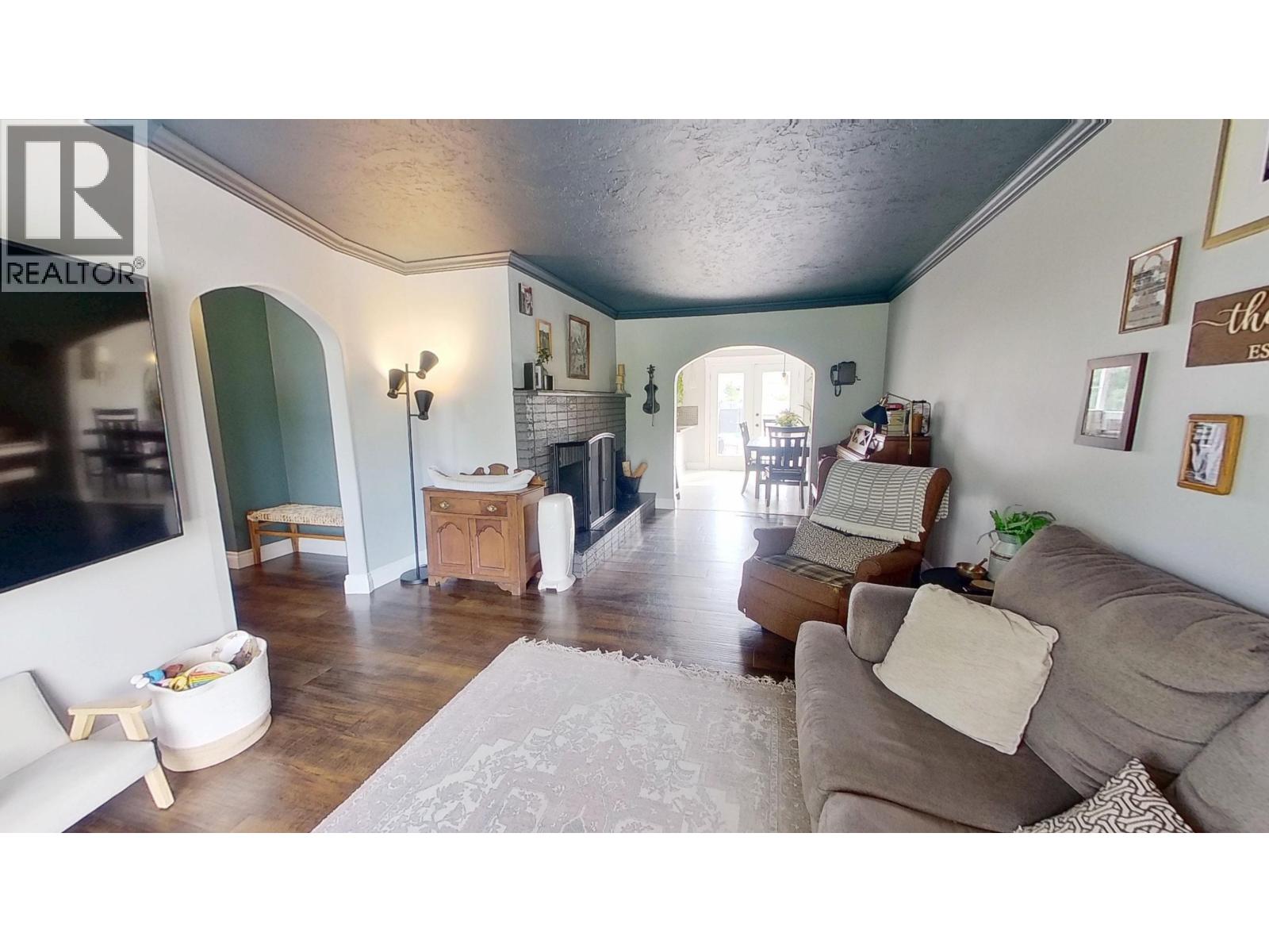 10411 110 AVENUE - Image 8