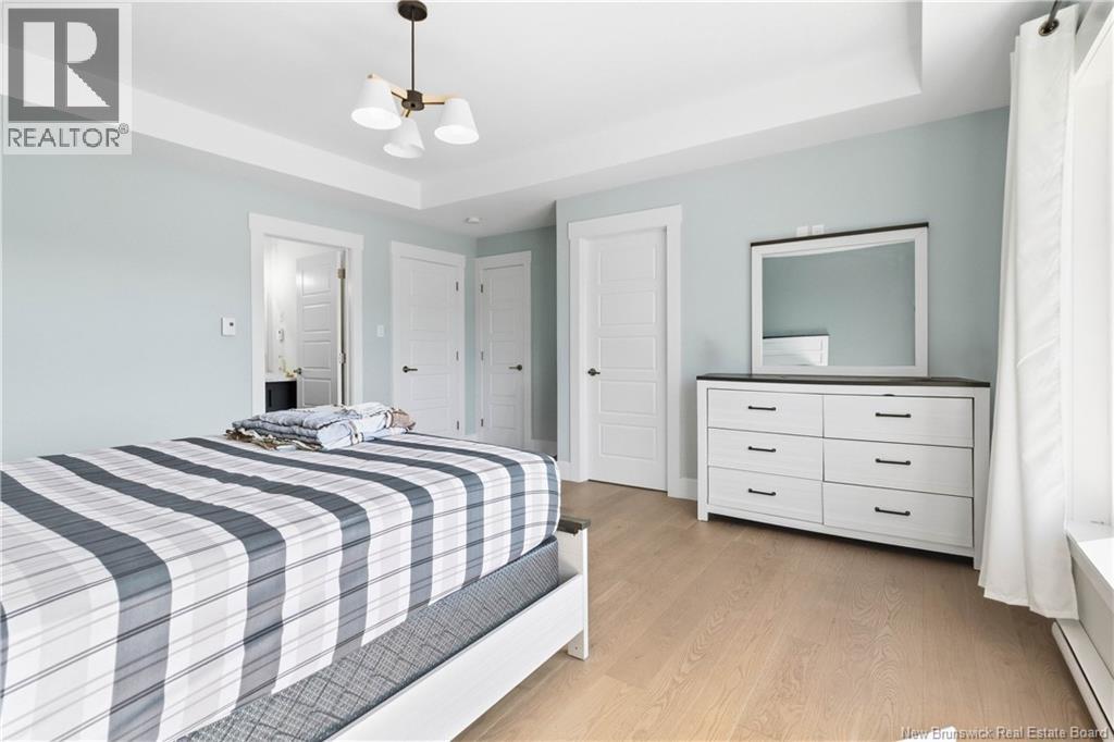 136 Runneymeade Road - 21
