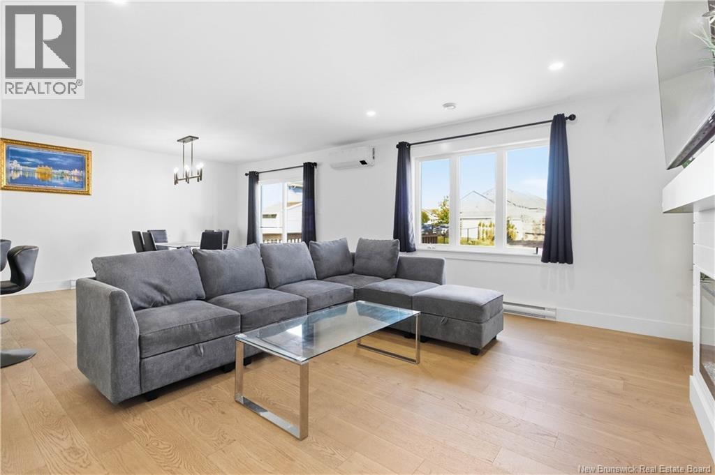 136 Runneymeade Road - 13